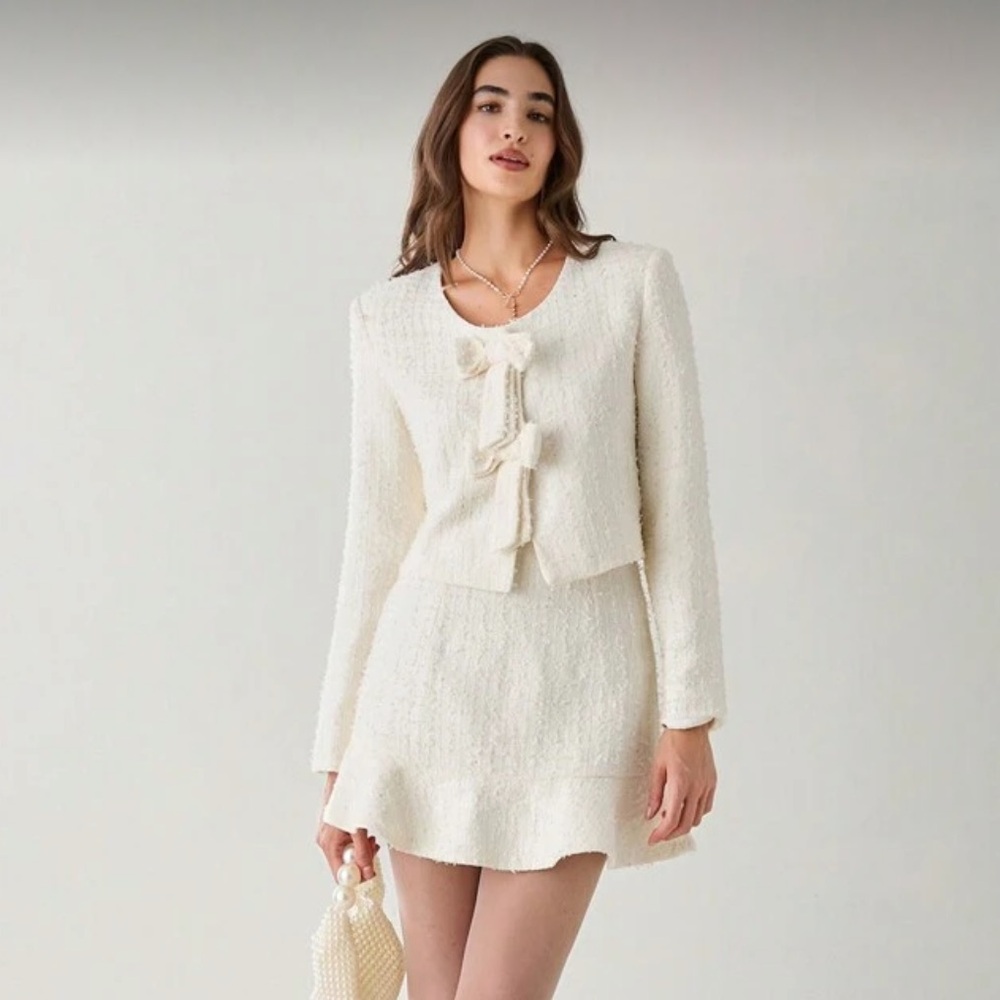 Elegant Cream Tweed Skirt Suit Set